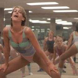 Mit einem Hüftschwung ab ins Studio mit einem hueftschwung ab ins st