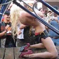 sexy ein motorrad waschen schrot 1