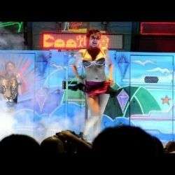 sexy strippen fuer die toten in