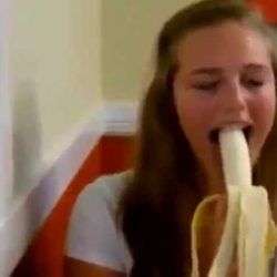 So sexy kann Frau eine Banane essen so sexy kann frau eine banane es 1